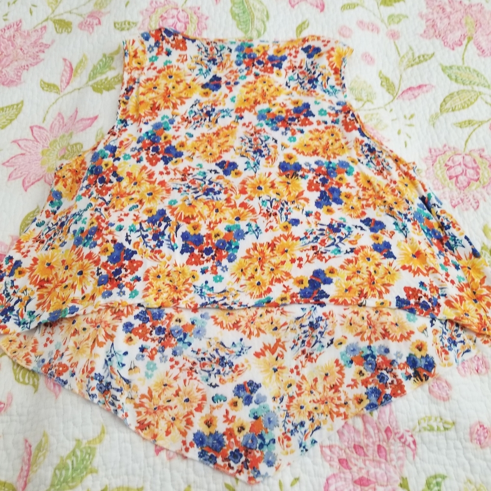 Summer Top - Picture 4 of 6